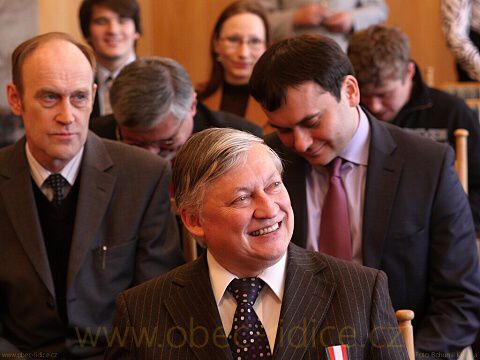 Z návštěvy pana Karpova na obecním úřadě v Lidicích